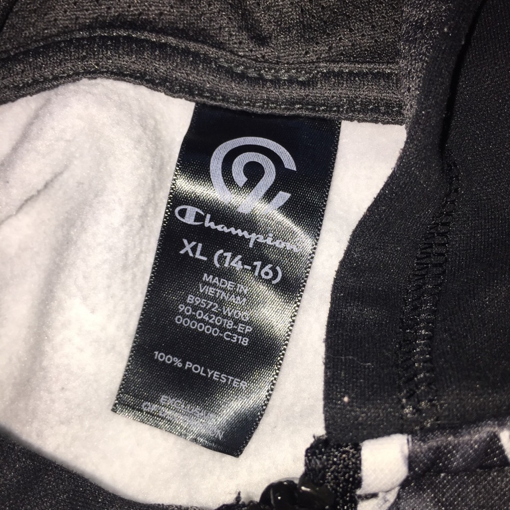 Champion XL girls zip up sweater - Picture 3 of 5
